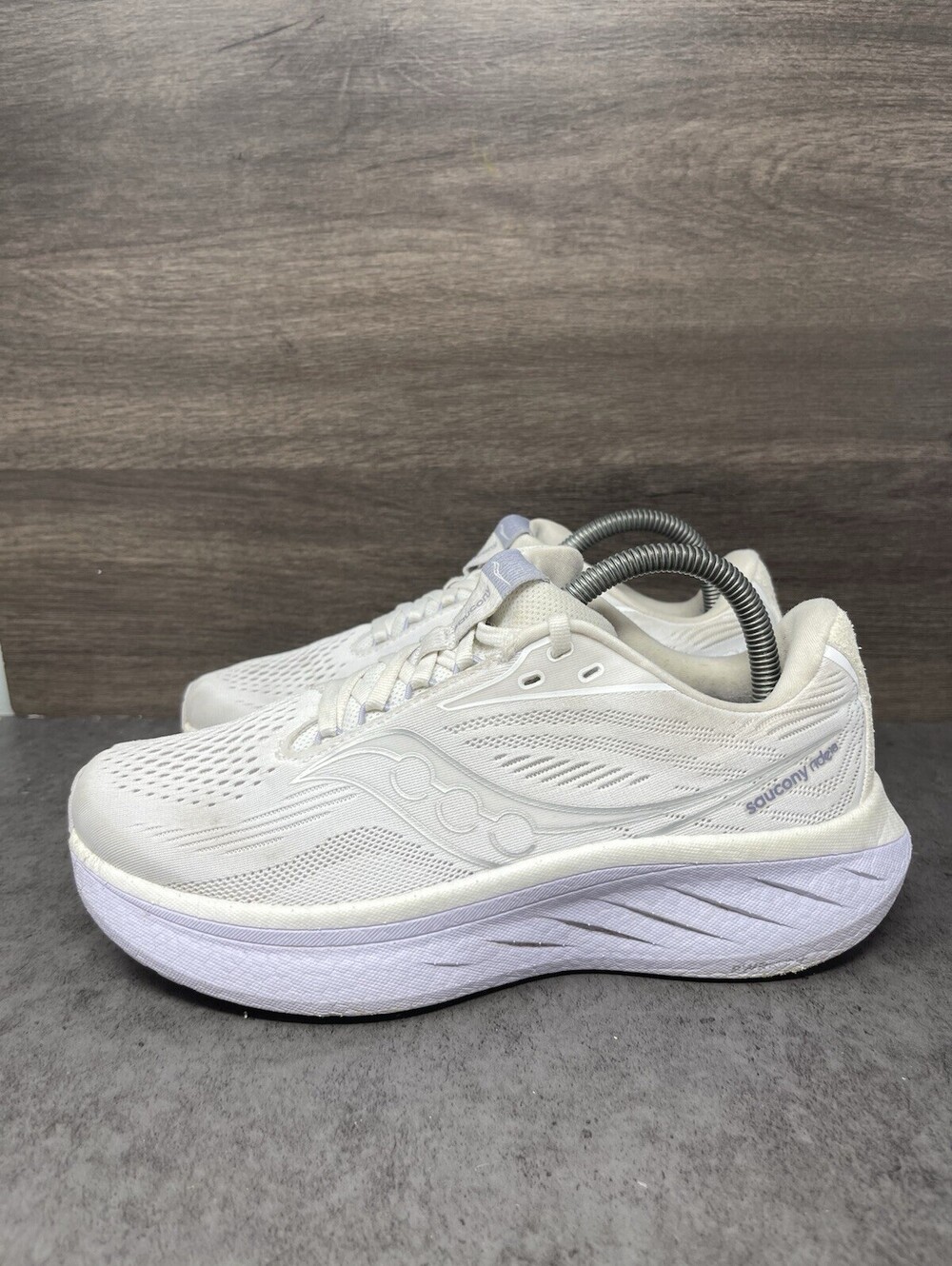 Saucony Ride 18 Womens Size 8 White Lavender Cushioned Running Shoes